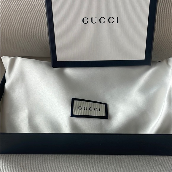 Gucci Black Leather Wallet with Gold Logo - Picture 4 of 4